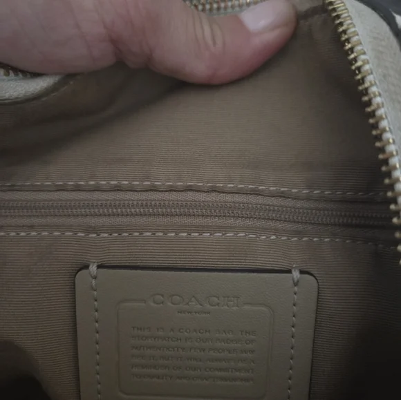 Coach Cream Leather Shoulder Bag - Picture 4 of 7